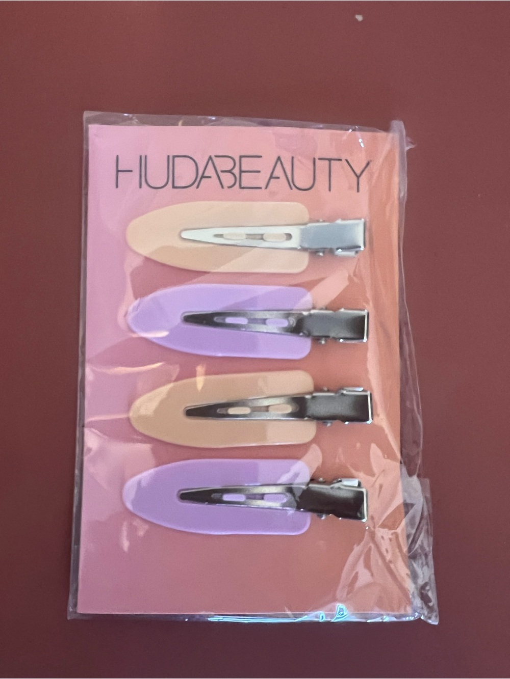 HUDA BEAUTY Pastel  Hair Clips - 4 in a pack NEW